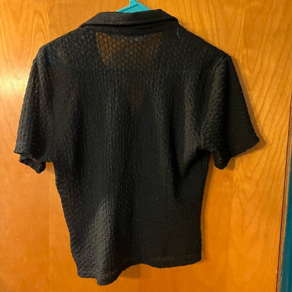 Astr Textured Collared Hook-Closure Top - Picture 2 of 6